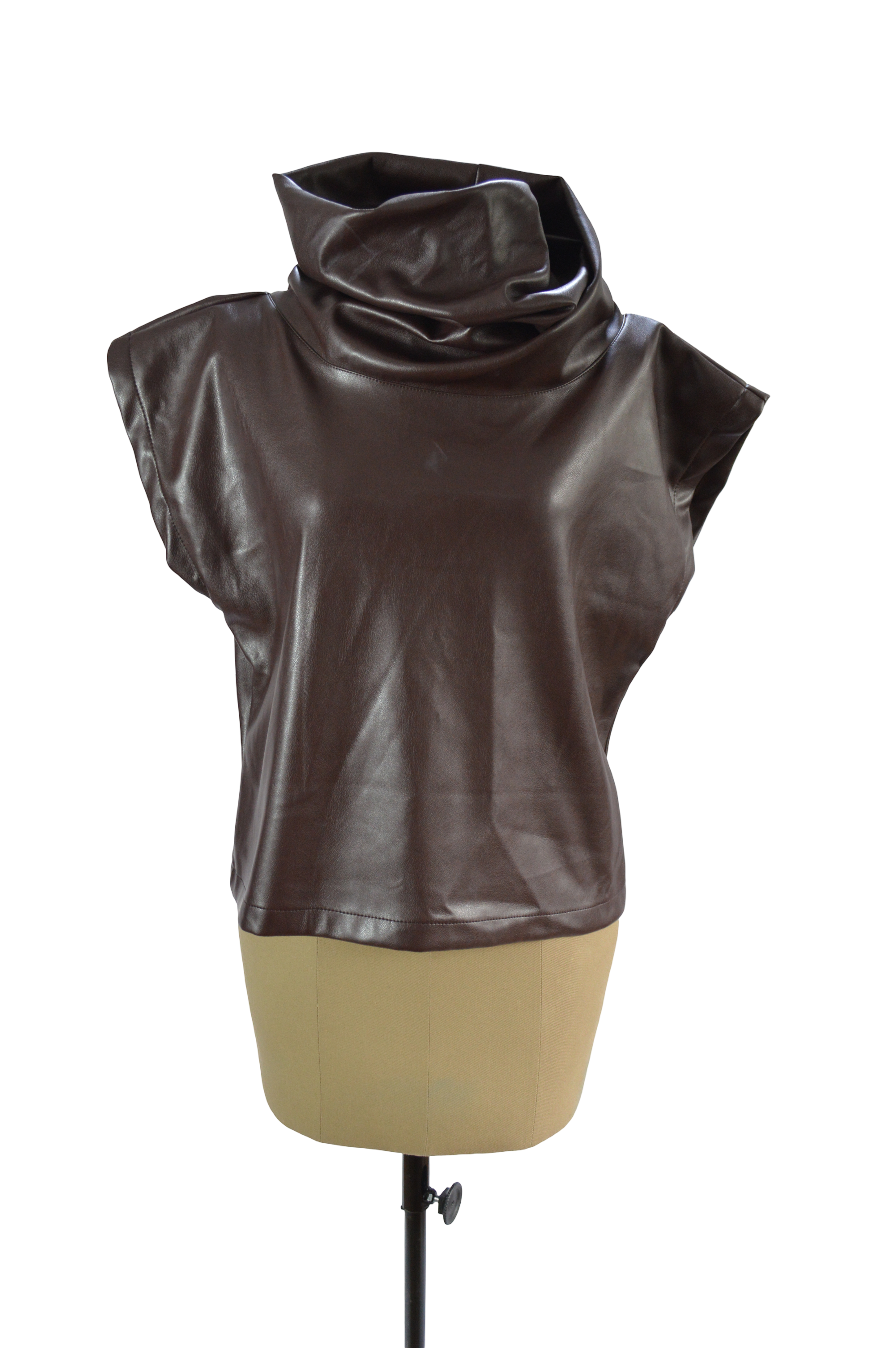 Blusa Cuerina Café Cuello Alto