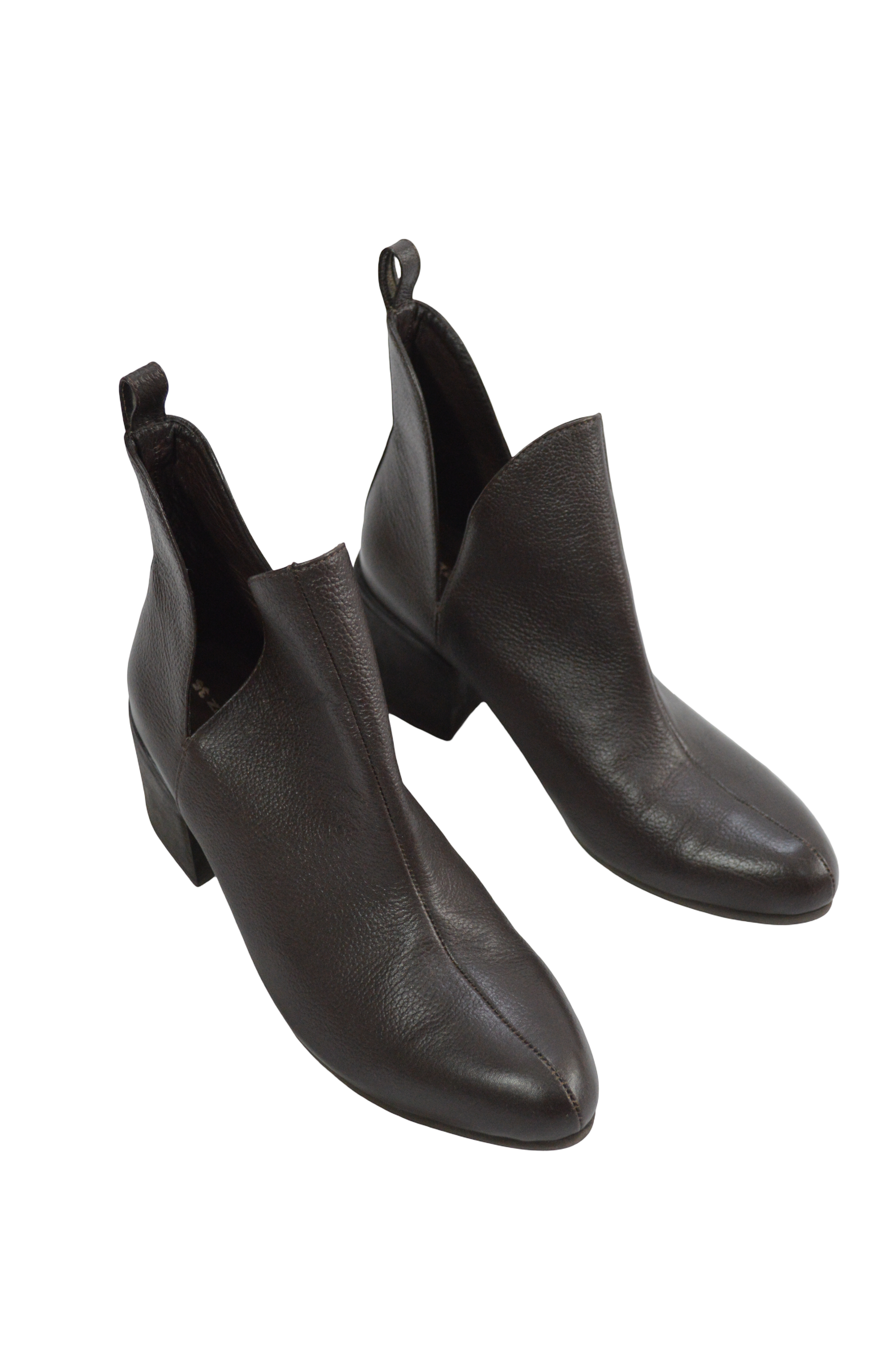 Botines Julieta Suarez Café Oscuro