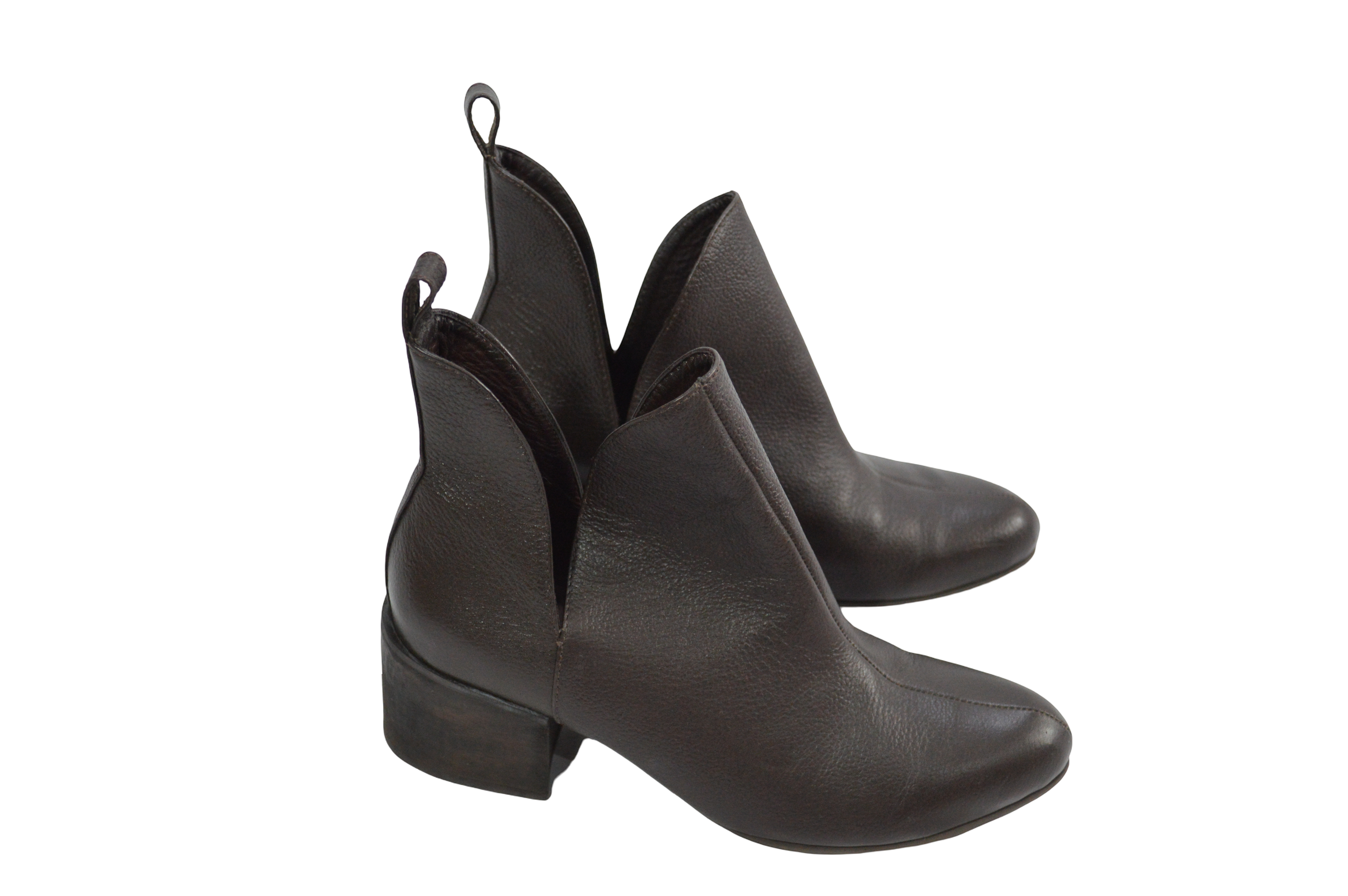 Botines Julieta Suarez Café Oscuro