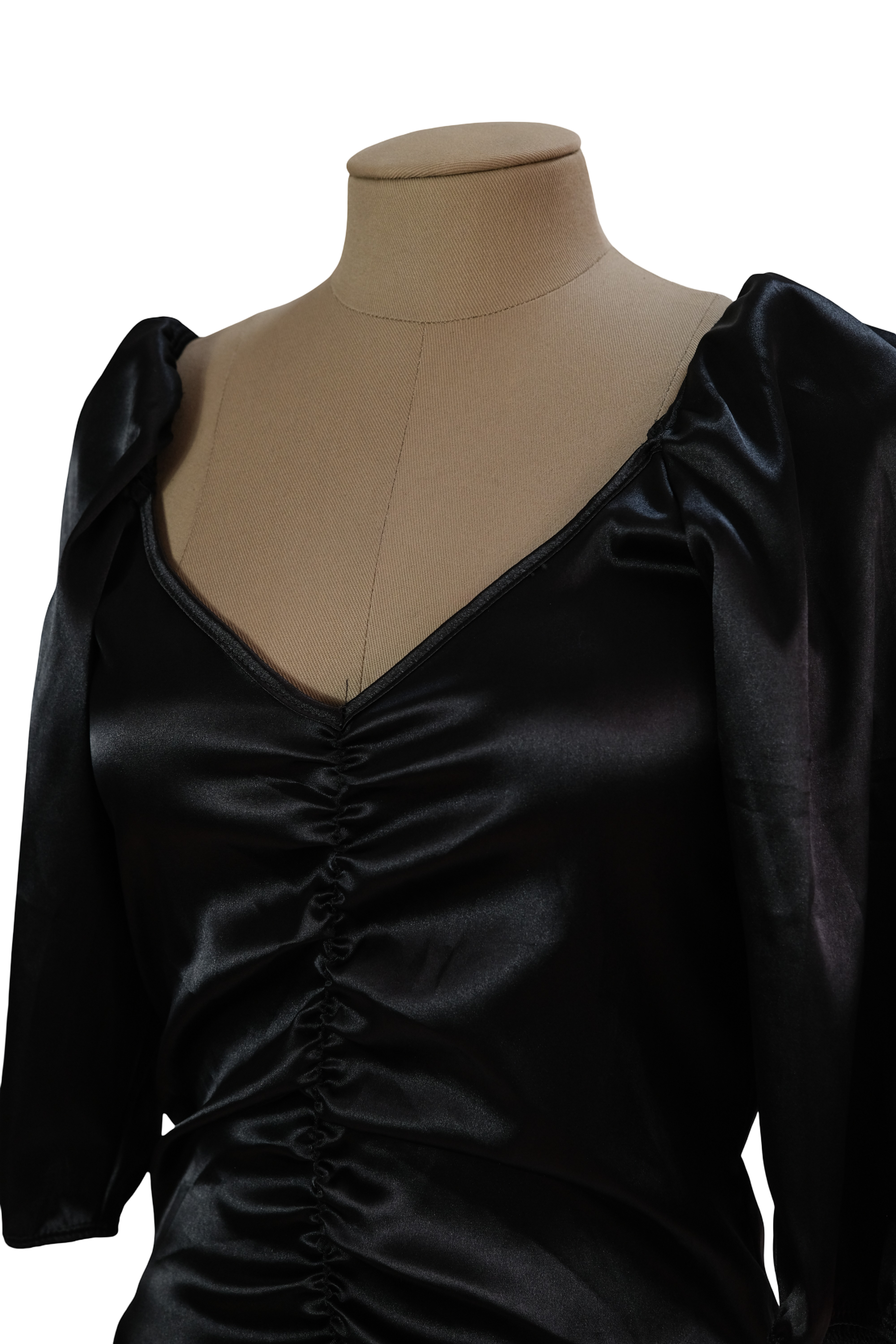 Blusa Negra Satín Resorte