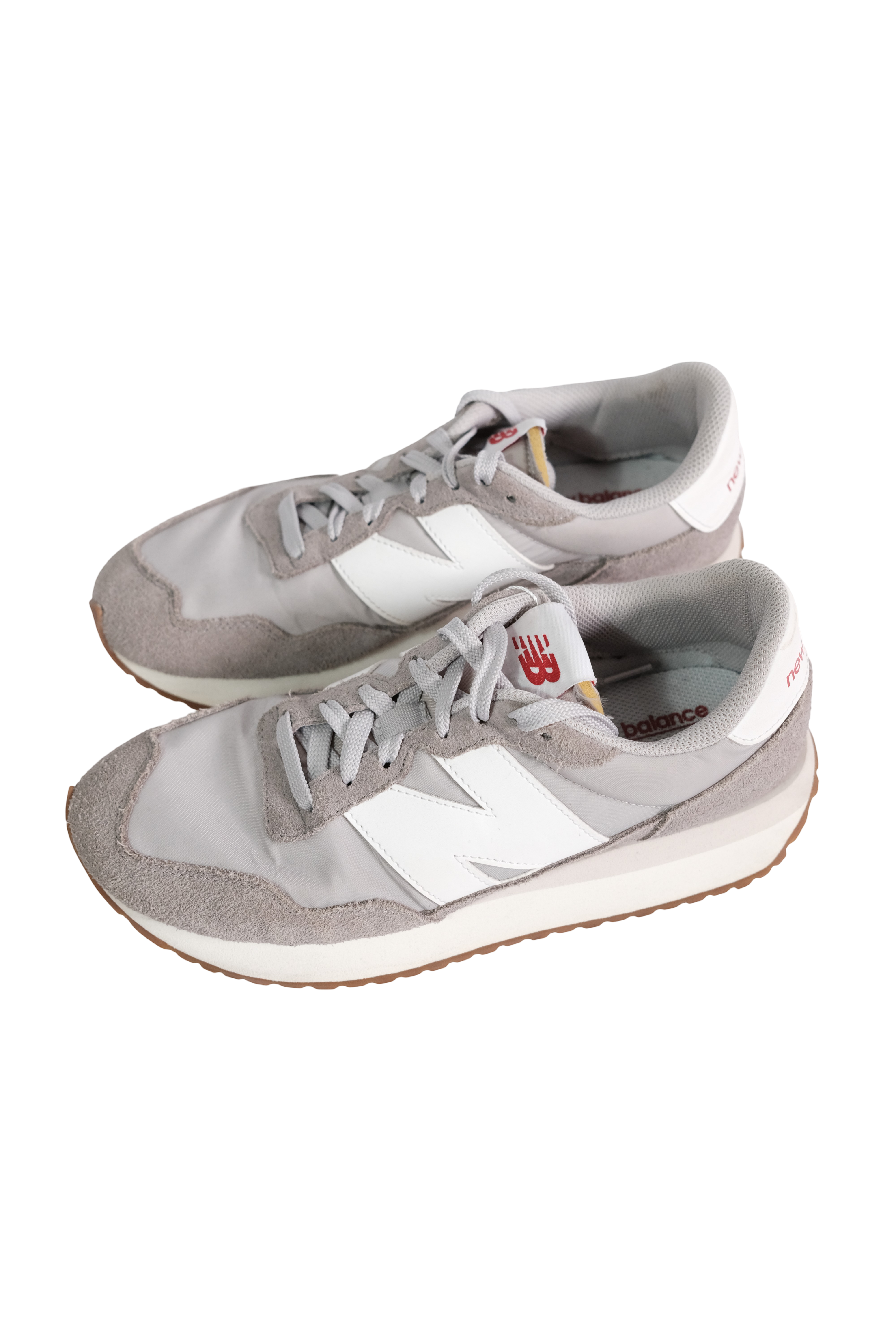 Tenis Grises Suela Blanca