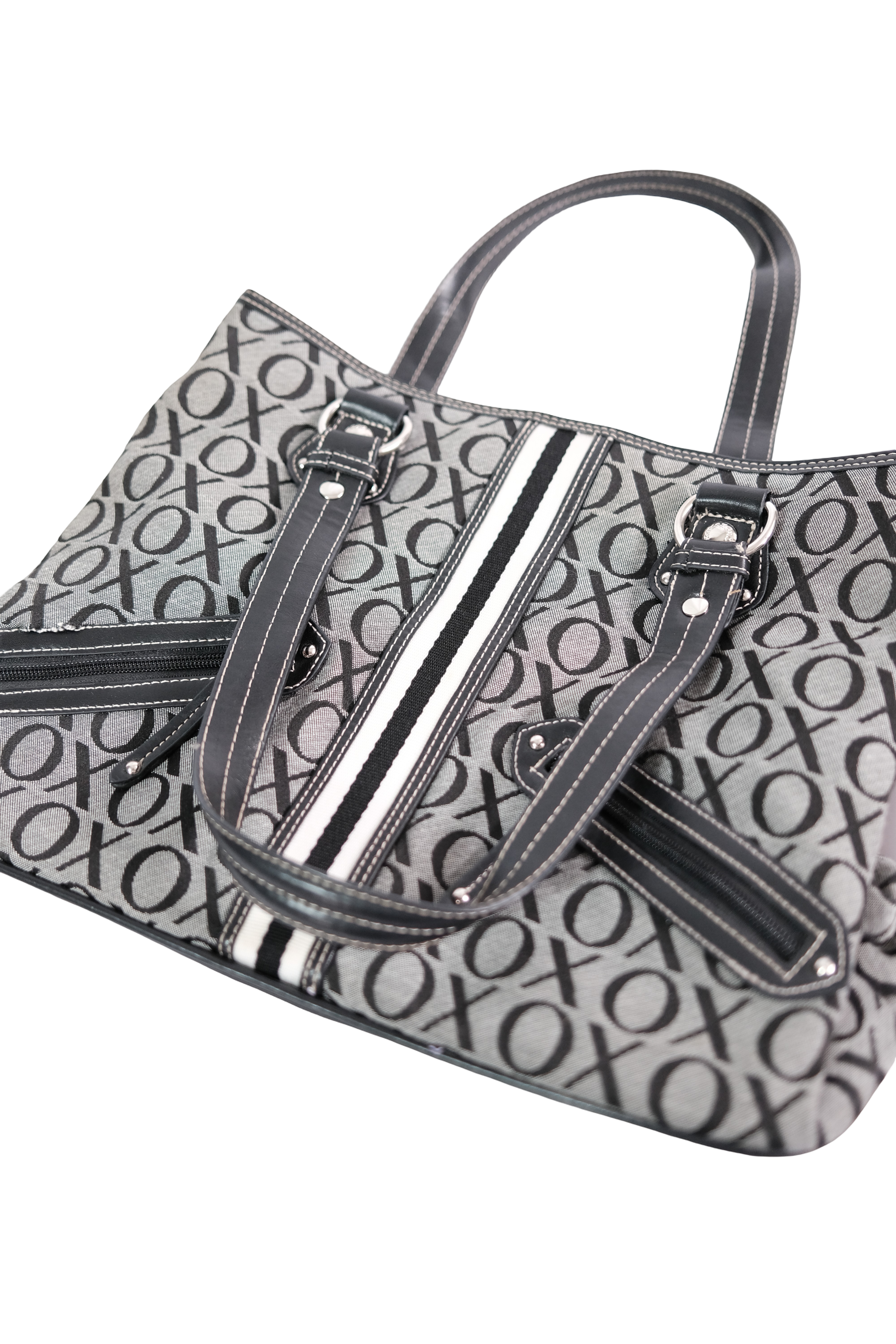Bolso Mediano Gris Letras XO
