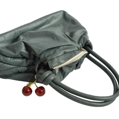 Bolso Grande Verde Oscuro Recogido Con Llavero de Cereza