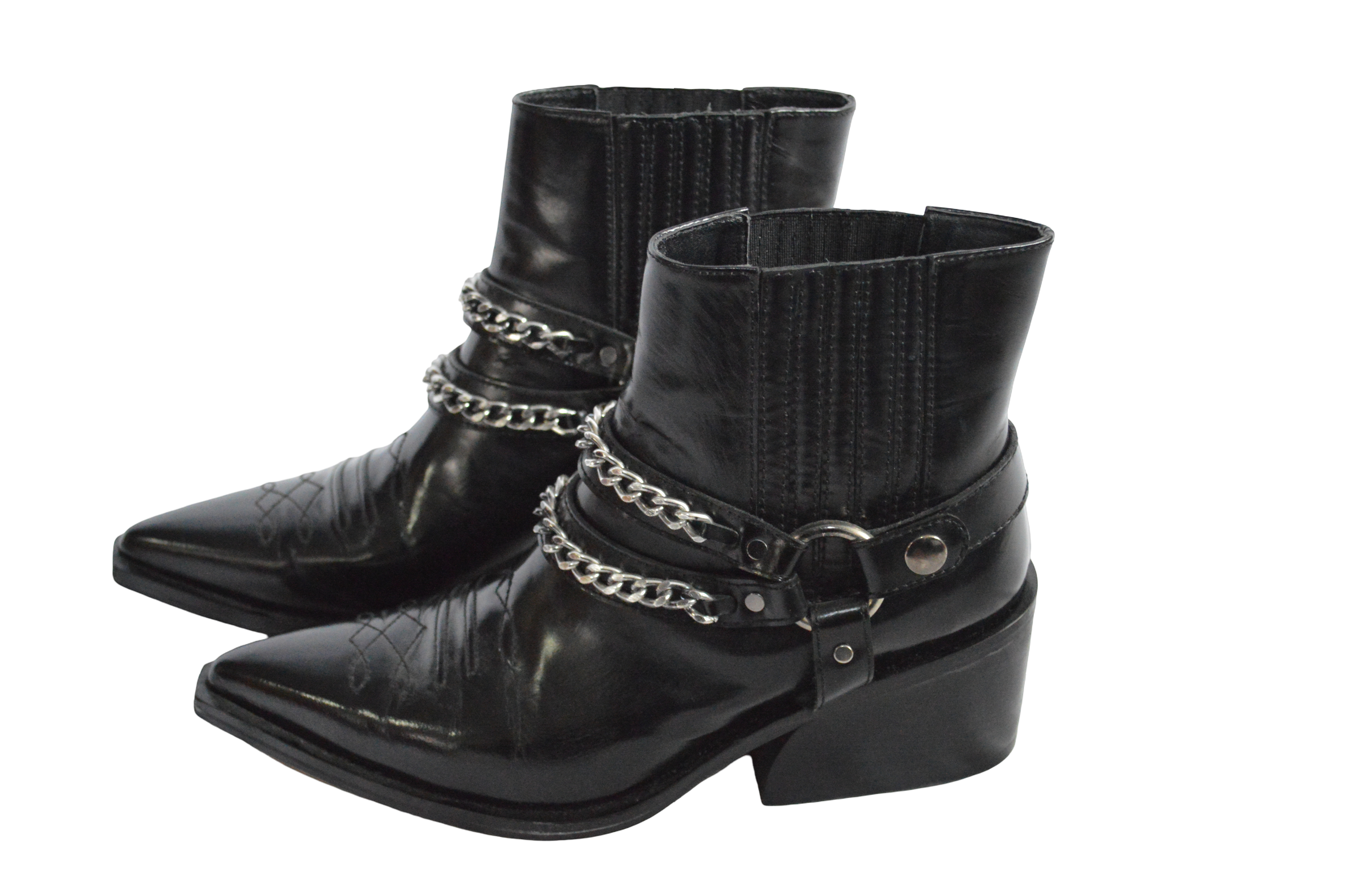 Botas  Negro Caña Corta Con Textura Y Cadenas DecorativasTalla 37
