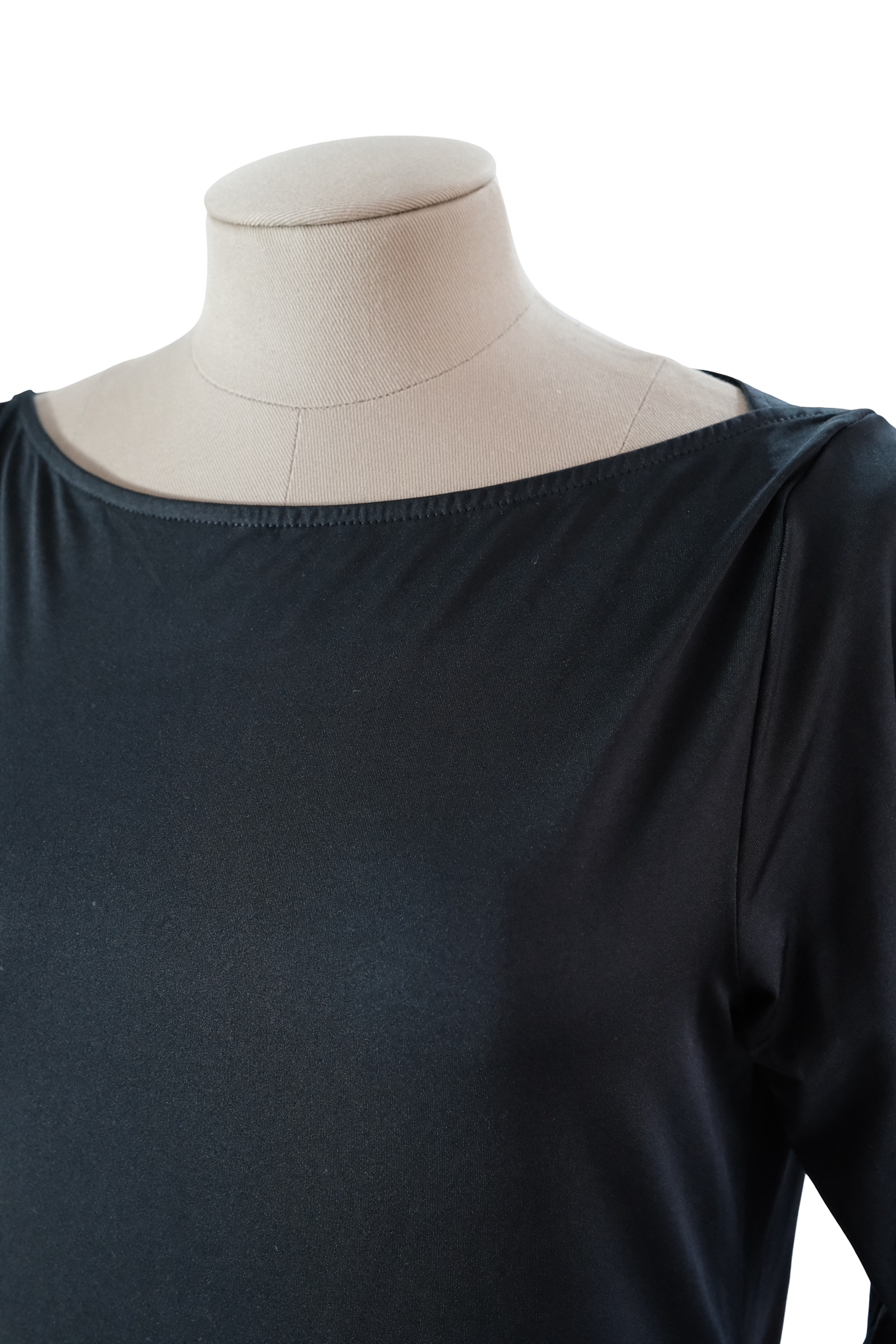 Camiseta Negra Licrada OSTU Talla L