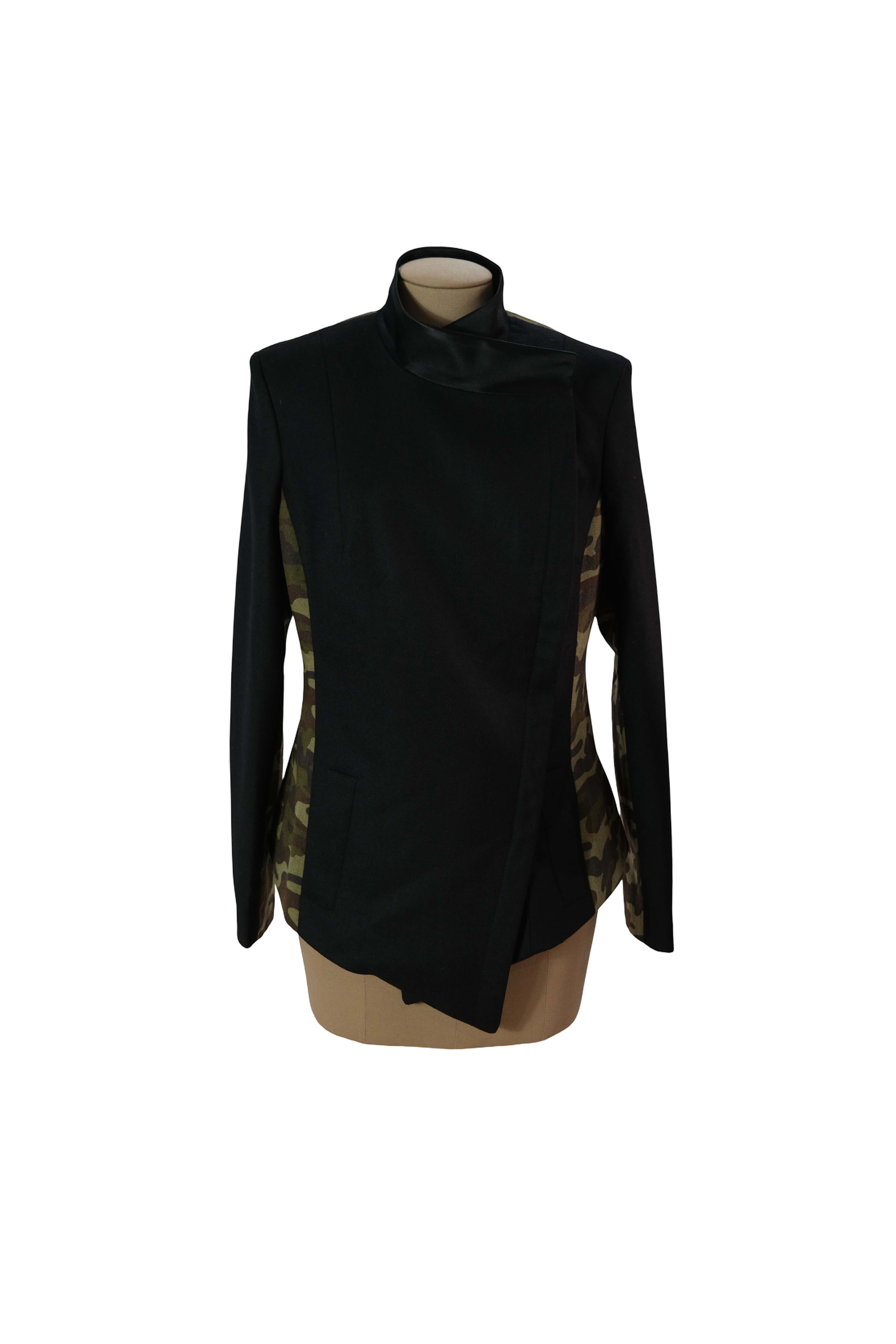 Chaqueta Negra Verde Camuflado