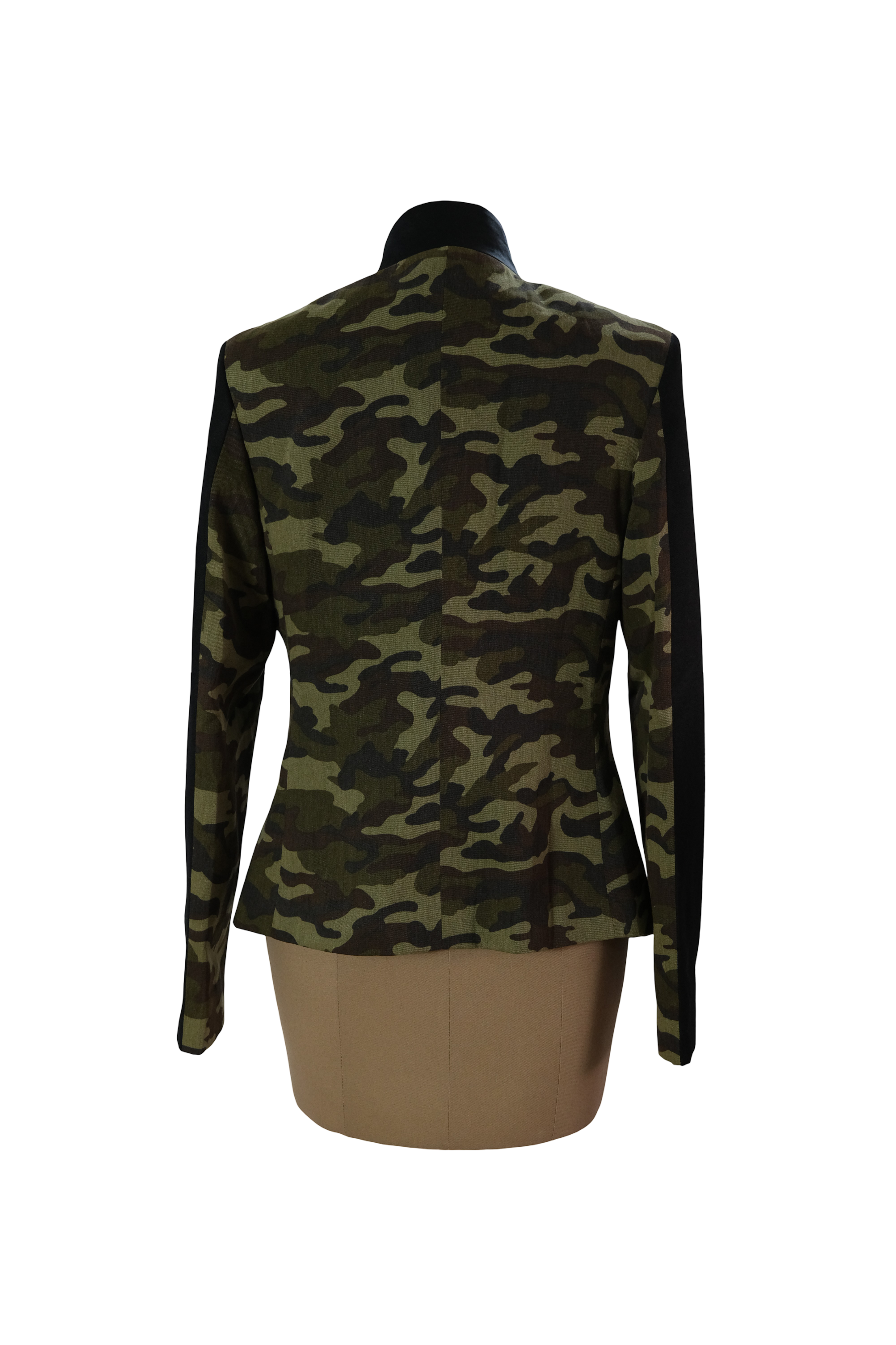 Chaqueta Negra Verde Camuflado